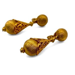 Vintage 1961 Monet Bolero Collection Gold Tone Filigree Dangle Clip On Earrings